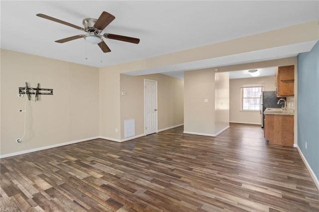 301 Advocate Ct Unit B, Newport News, VA 23608