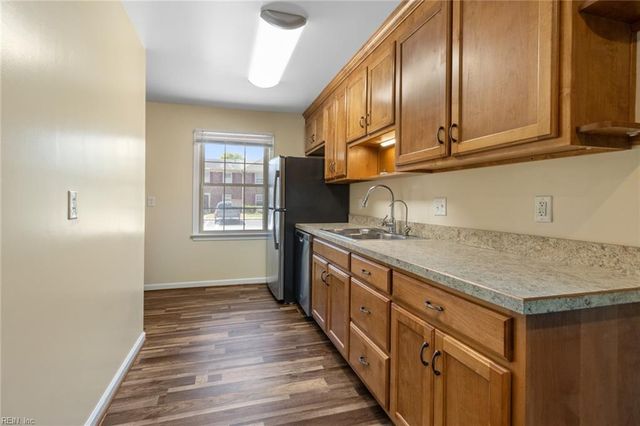 301 Advocate Ct Unit B, Newport News, VA 23608