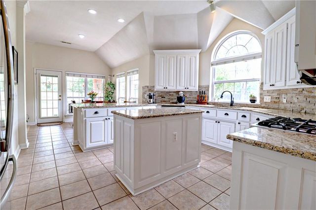5408 Redbud Street, Rogers, AR 72758