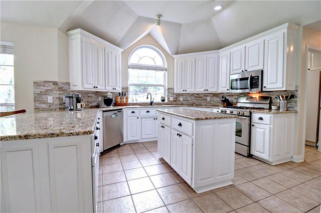 5408 Redbud Street, Rogers, AR 72758