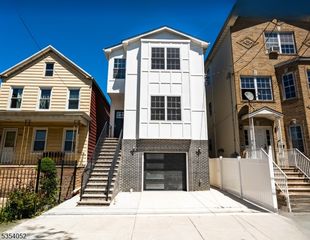 90 Seaview Ave, Jersey City, NJ 07305