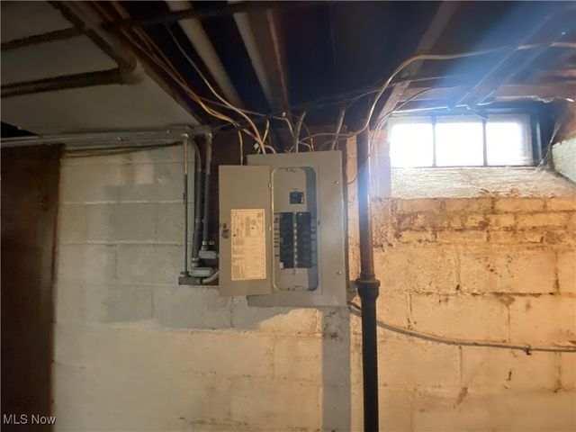 3717 Gridley Road, Shaker Heights, OH 44122