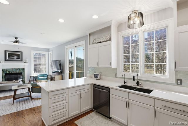 339 N Alice Avenue, Rochester, MI 48307