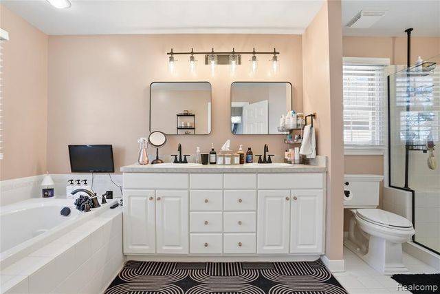 339 N Alice Avenue, Rochester, MI 48307