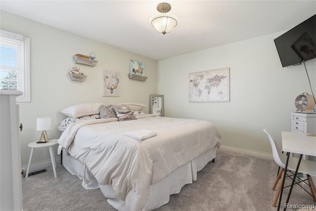 339 N Alice Avenue, Rochester, MI 48307