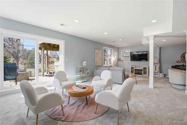 339 N Alice Avenue, Rochester, MI 48307