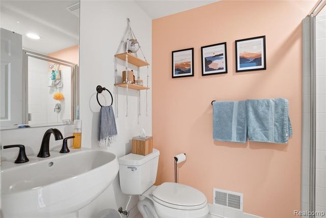 339 N Alice Avenue, Rochester, MI 48307