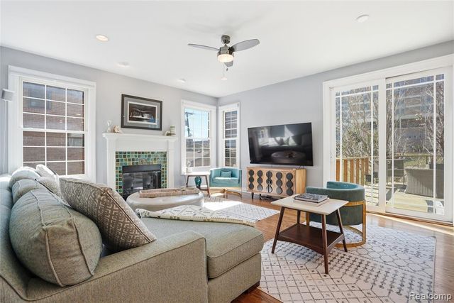 339 N Alice Avenue, Rochester, MI 48307