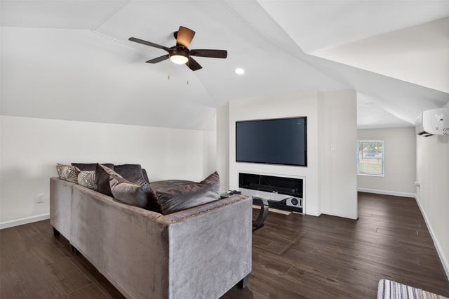 7797 Fm 3094, Scurry, TX 75158
