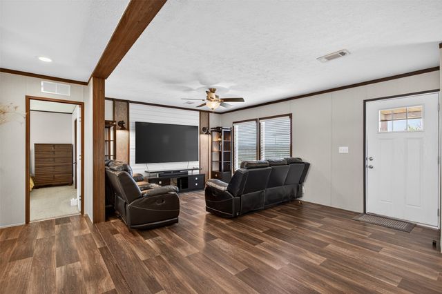 7797 Fm 3094, Scurry, TX 75158