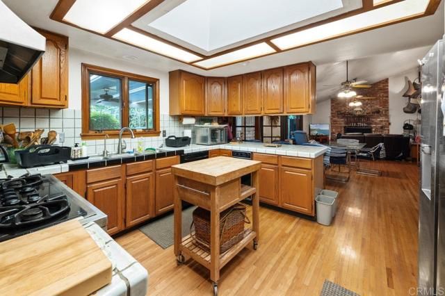 2362 Lone Oak Lane, Vista, CA 92084