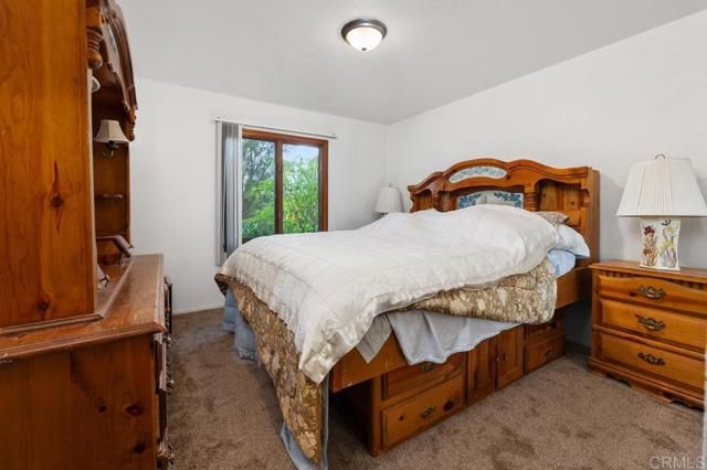 2362 Lone Oak Lane, Vista, CA 92084