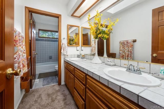 2362 Lone Oak Lane, Vista, CA 92084