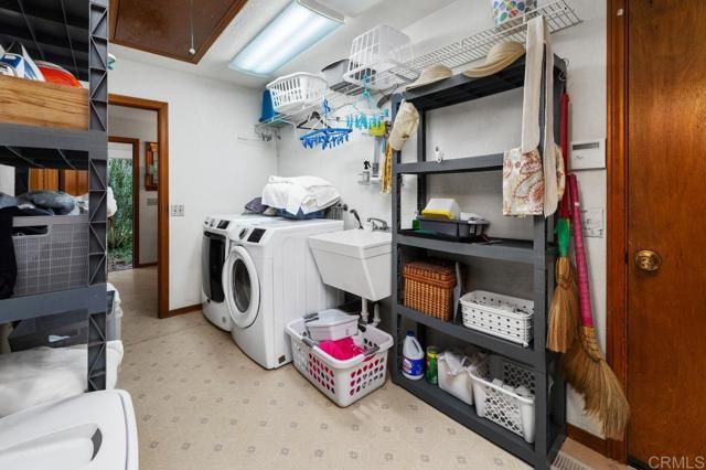 2362 Lone Oak Lane, Vista, CA 92084