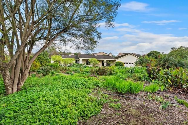 2362 Lone Oak Lane, Vista, CA 92084