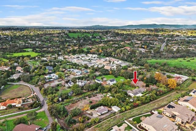 2362 Lone Oak Lane, Vista, CA 92084