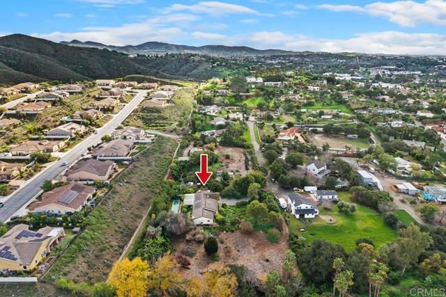 2362 Lone Oak Lane, Vista, CA 92084