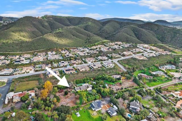 2362 Lone Oak Lane, Vista, CA 92084