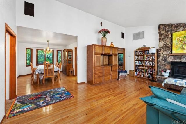 2362 Lone Oak Lane, Vista, CA 92084