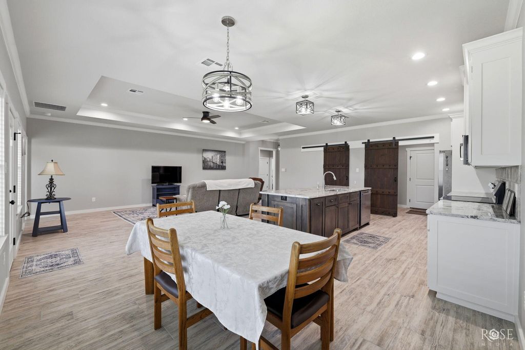 Image 12 of property listing at 4041 Caroline Lane, San Angelo, TX 76904
