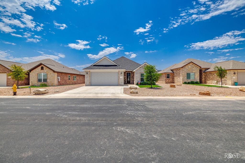 Image 3 of property listing at 4041 Caroline Lane, San Angelo, TX 76904
