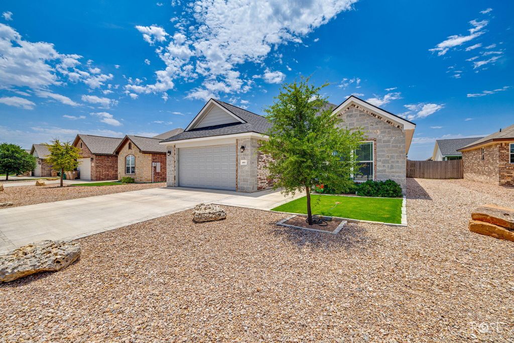 Image 5 of property listing at 4041 Caroline Lane, San Angelo, TX 76904