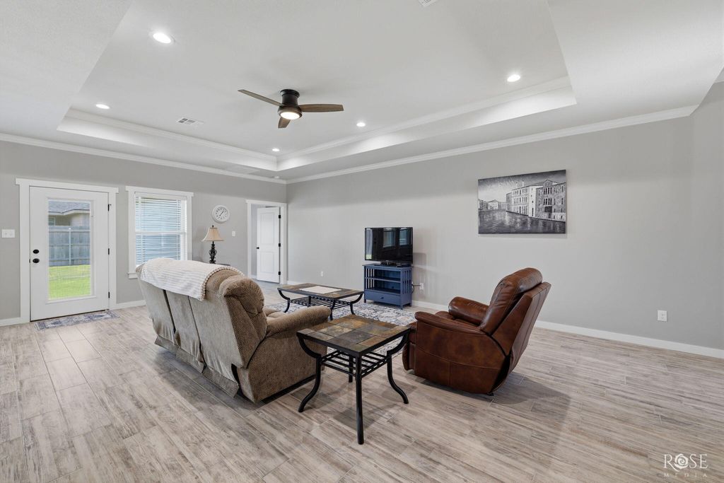 Image 9 of property listing at 4041 Caroline Lane, San Angelo, TX 76904