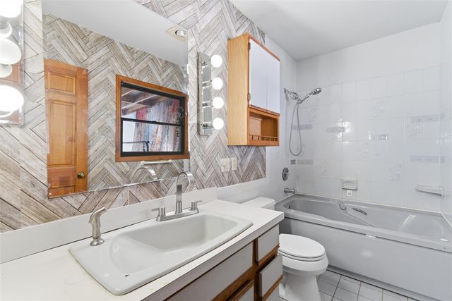 1452 Langfield Street, White Lake, MI 48386