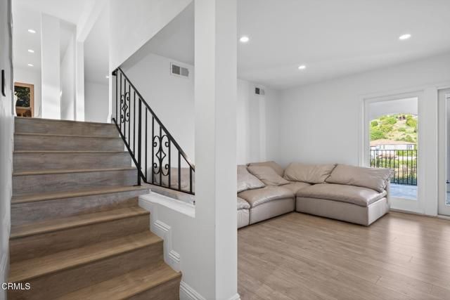 542 Valley View Way, Ventura, CA 93003