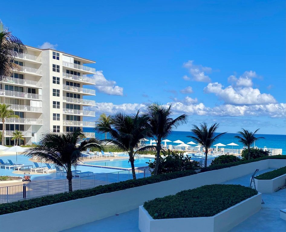 3560 S Ocean Boulevard 306, South Palm Beach, FL 33480