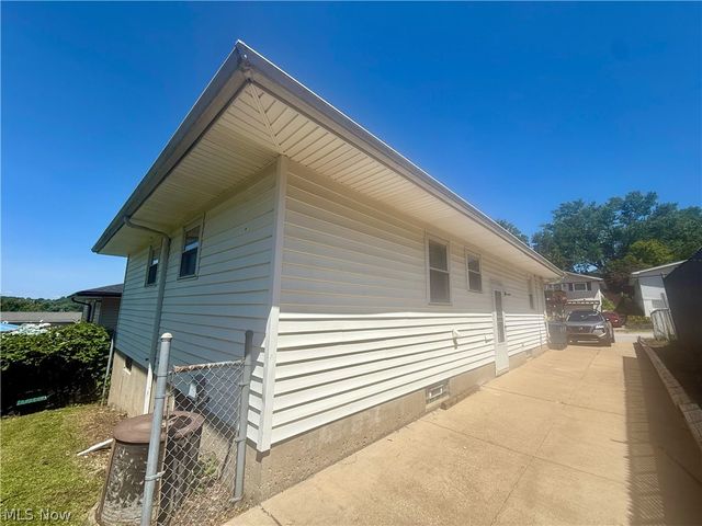 386 Fulmer Avenue, Akron, OH 44312