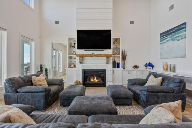 3726 Biscayne Beach Road, Port Bolivar, TX 77650