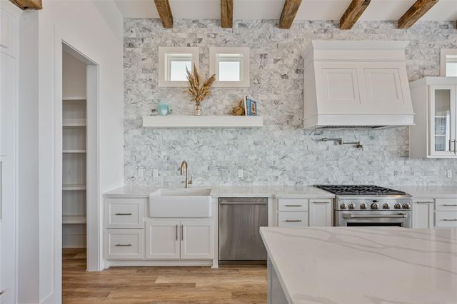 3726 Biscayne Beach Road, Port Bolivar, TX 77650