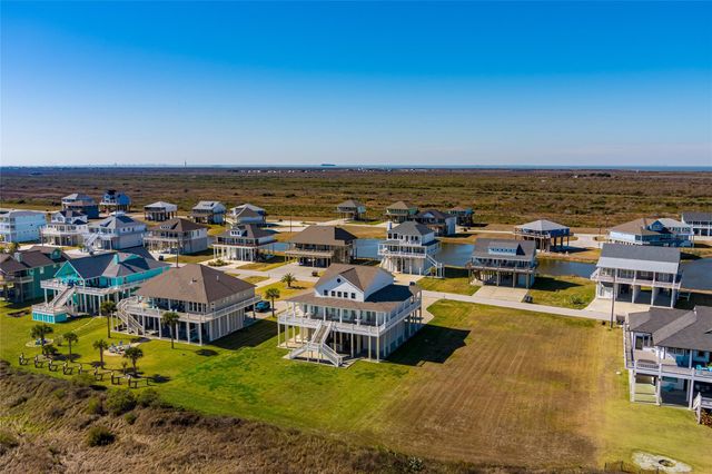 3726 Biscayne Beach Road, Port Bolivar, TX 77650