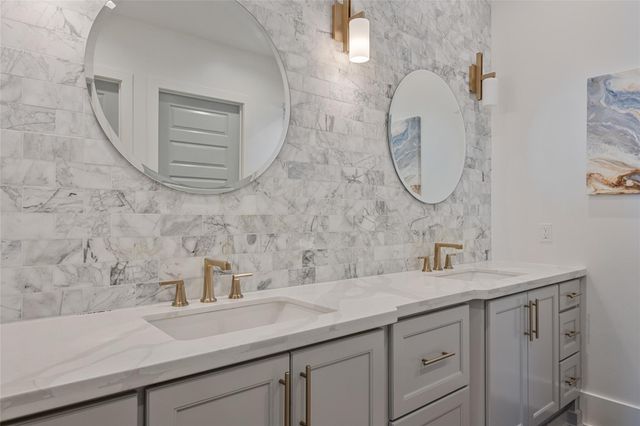 3726 Biscayne Beach Road, Port Bolivar, TX 77650