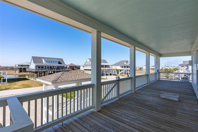 3726 Biscayne Beach Road, Port Bolivar, TX 77650