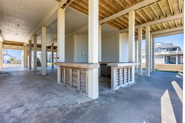 3726 Biscayne Beach Road, Port Bolivar, TX 77650