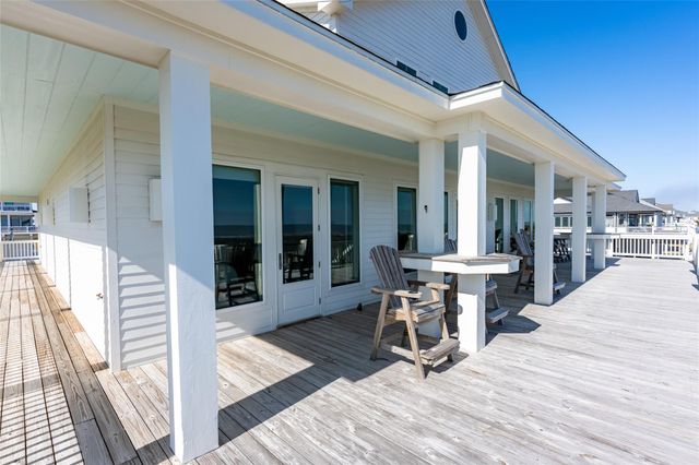 3726 Biscayne Beach Road, Port Bolivar, TX 77650