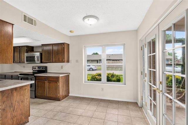 3302 Ivanhoe Lane, Garland, TX 75044