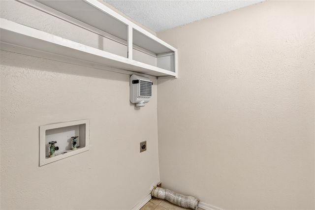 3302 Ivanhoe Lane, Garland, TX 75044