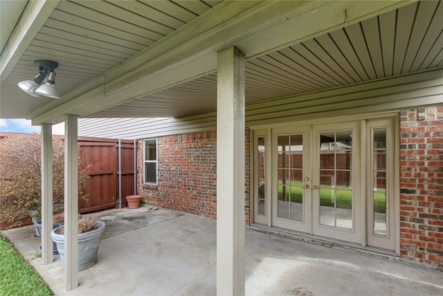 3302 Ivanhoe Lane, Garland, TX 75044