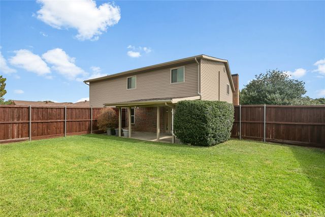 3302 Ivanhoe Lane, Garland, TX 75044
