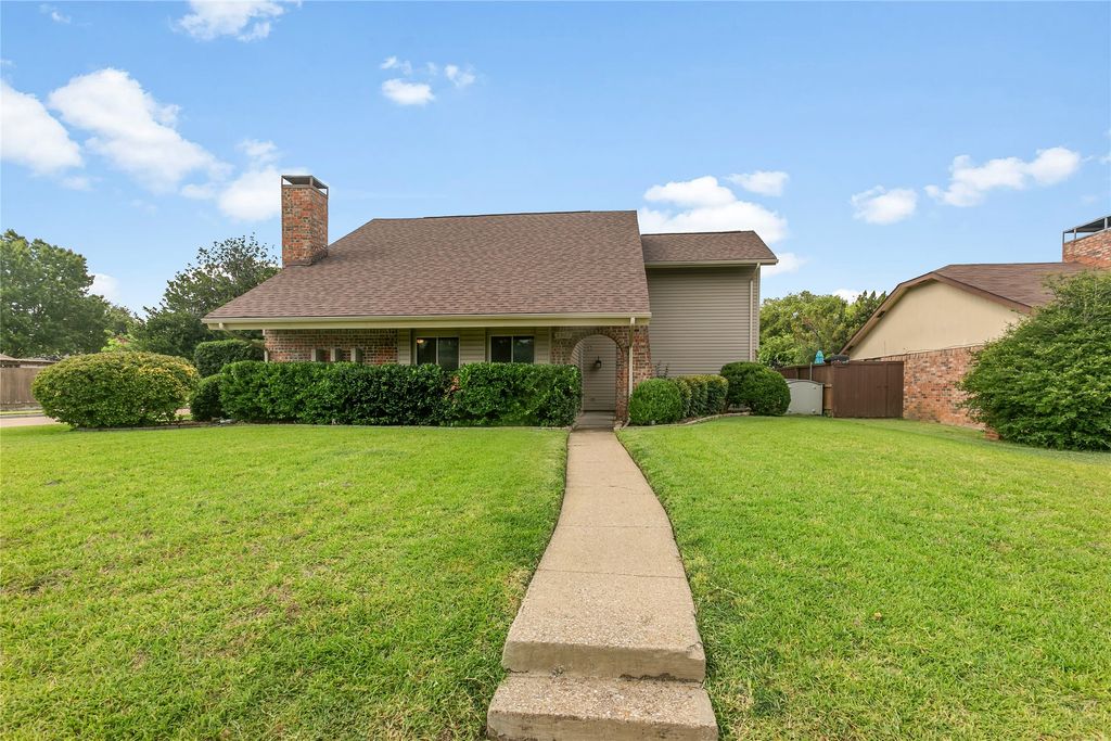 3302 Ivanhoe Lane, Garland, TX 75044