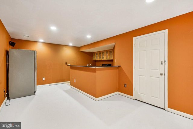 16492 HAYES LN, Woodbridge, VA 22191