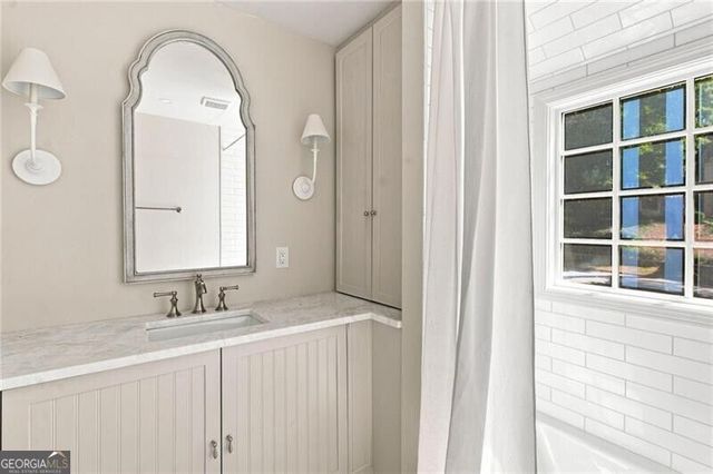 2492 Alton Road NW, Atlanta, GA 30305
