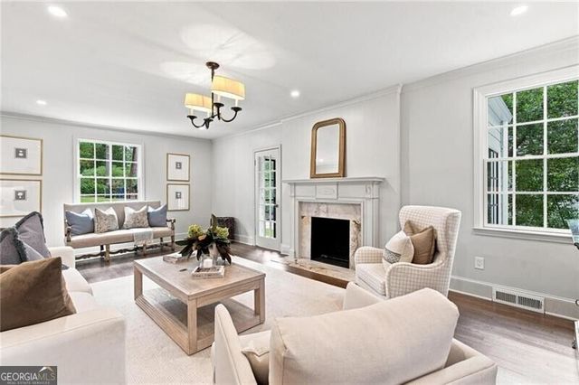 2492 Alton Road NW, Atlanta, GA 30305