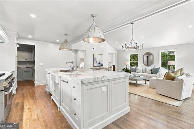 2492 Alton Road NW, Atlanta, GA 30305