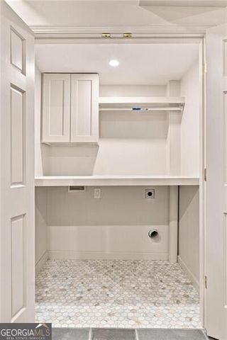 2492 Alton Road NW, Atlanta, GA 30305