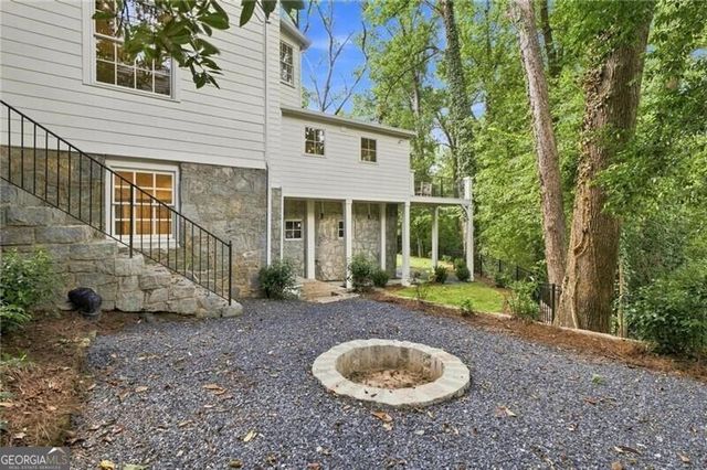 2492 Alton Road NW, Atlanta, GA 30305