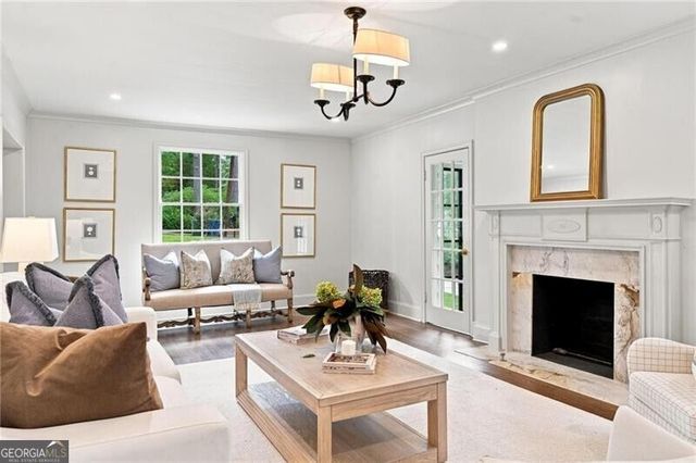 2492 Alton Road NW, Atlanta, GA 30305